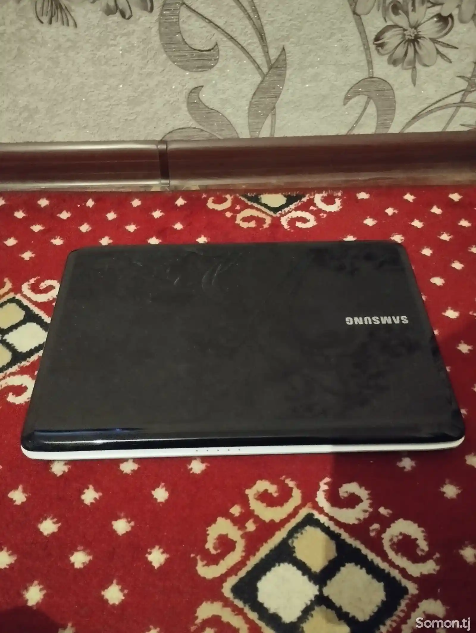 Ноутбук Samsung-1