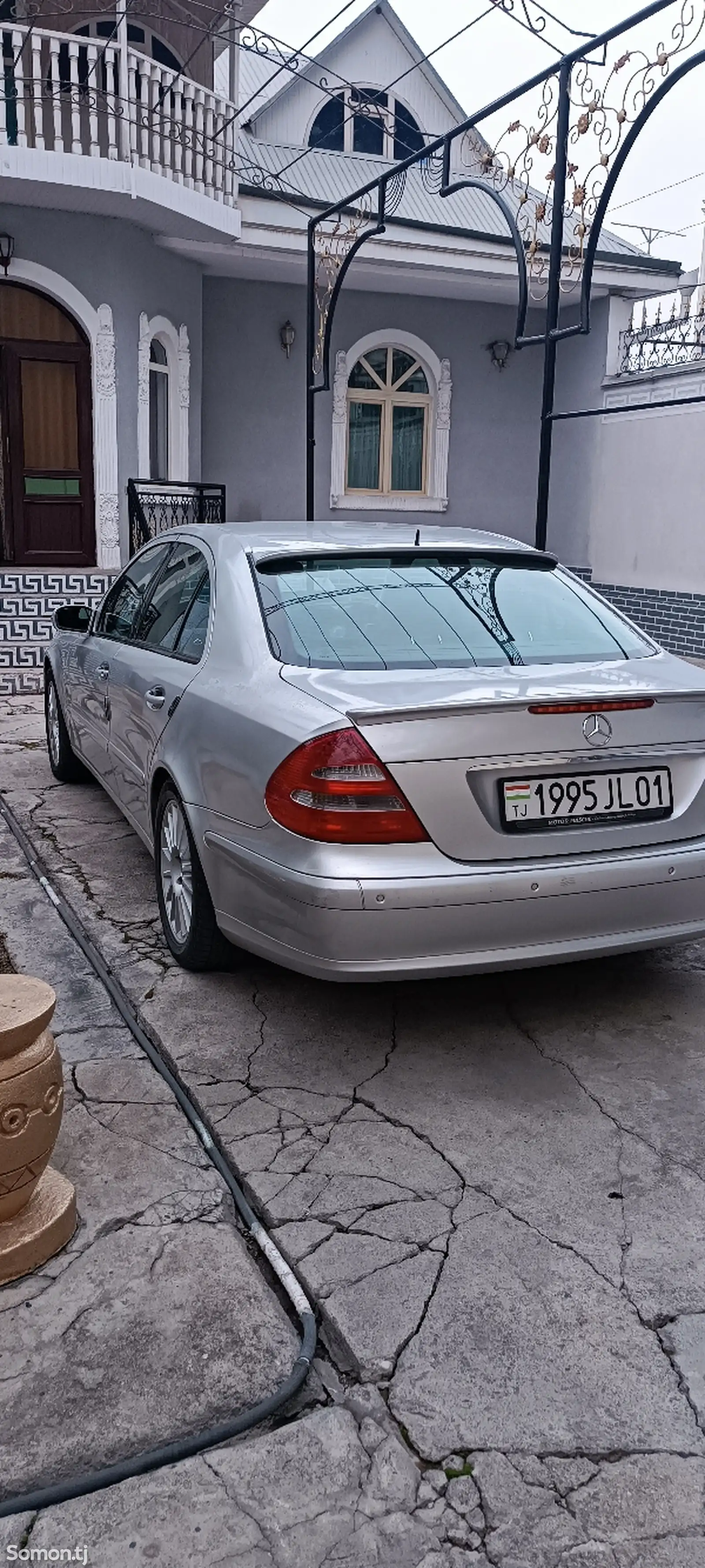 Mercedes-Benz E class, 2002-5