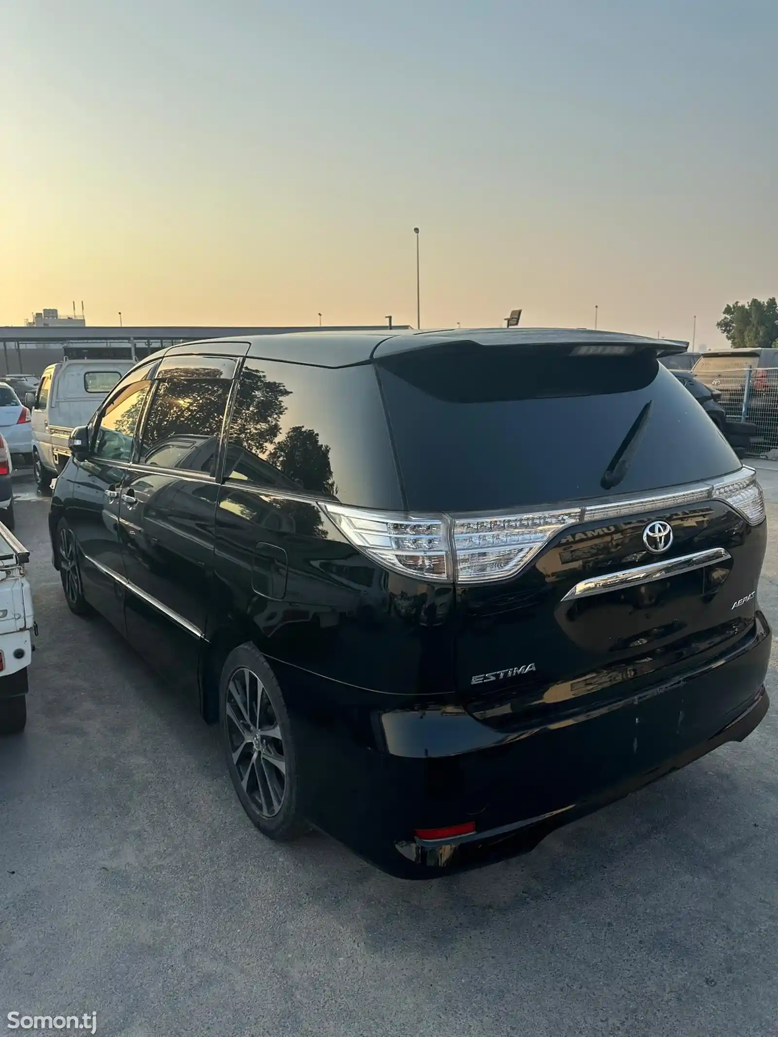 Toyota Estima, 2014-5