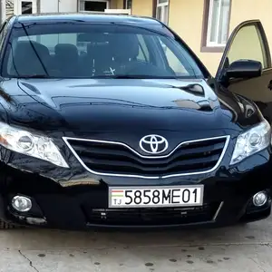 Toyota Camry, 2010