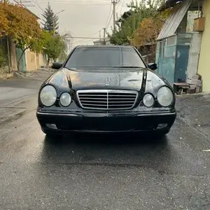 Mercedes-Benz E class, 2001