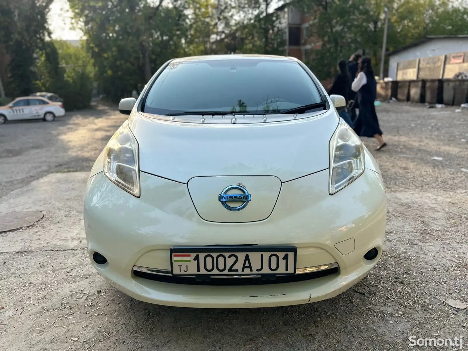 Nissan Leaf, 2011-1