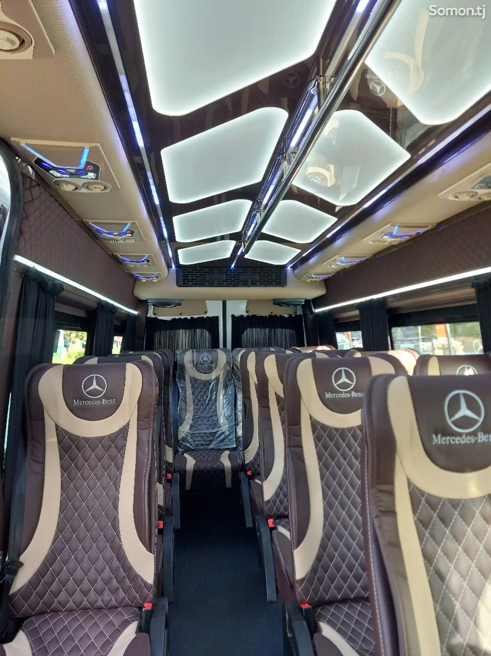 Услуги пассажирских перевозок на Mercedes-Benz Sprinter-9