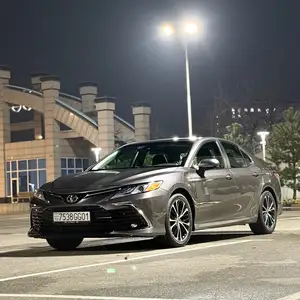 Toyota Camry, 2018