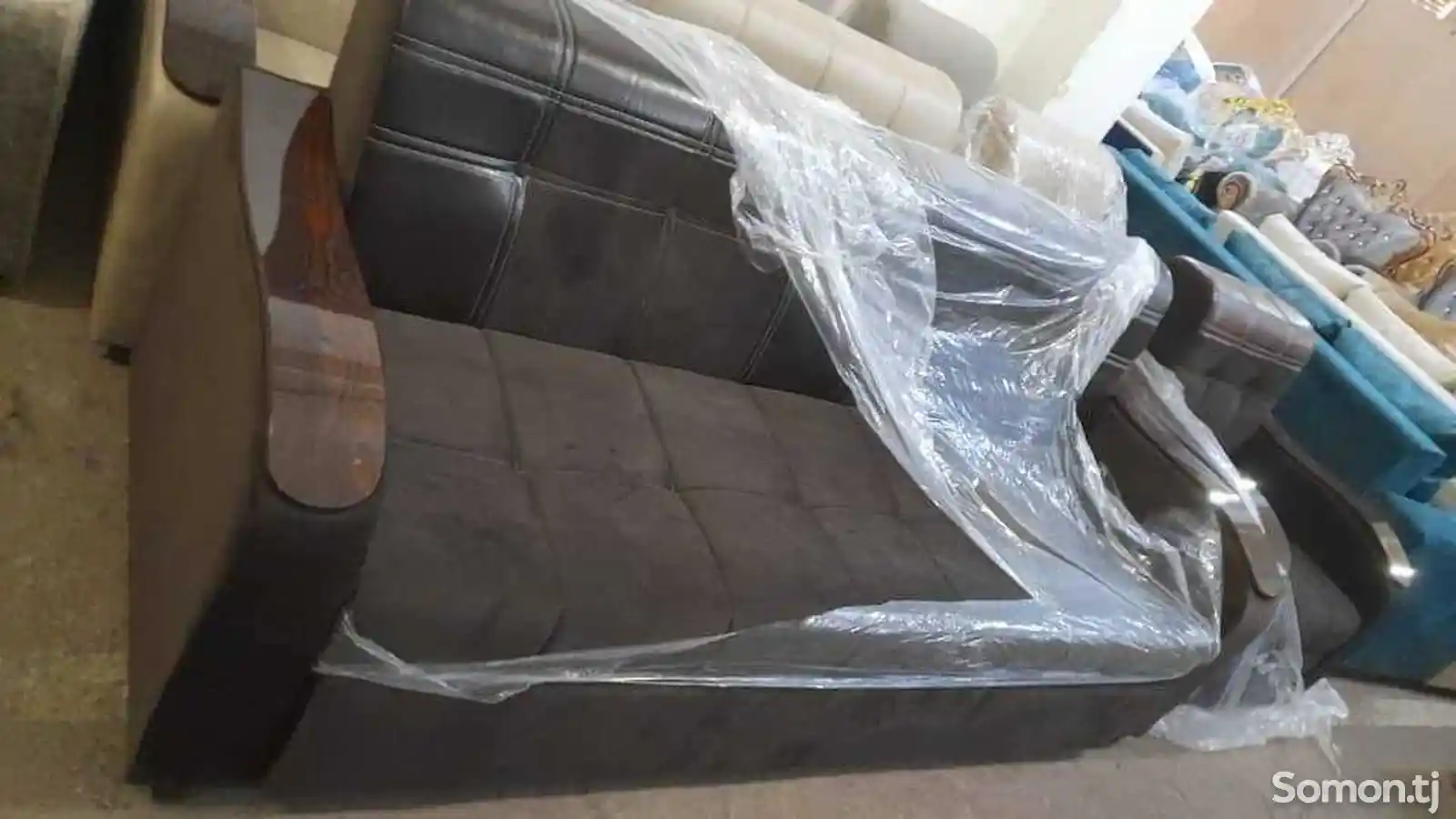 Мягкий диван-1