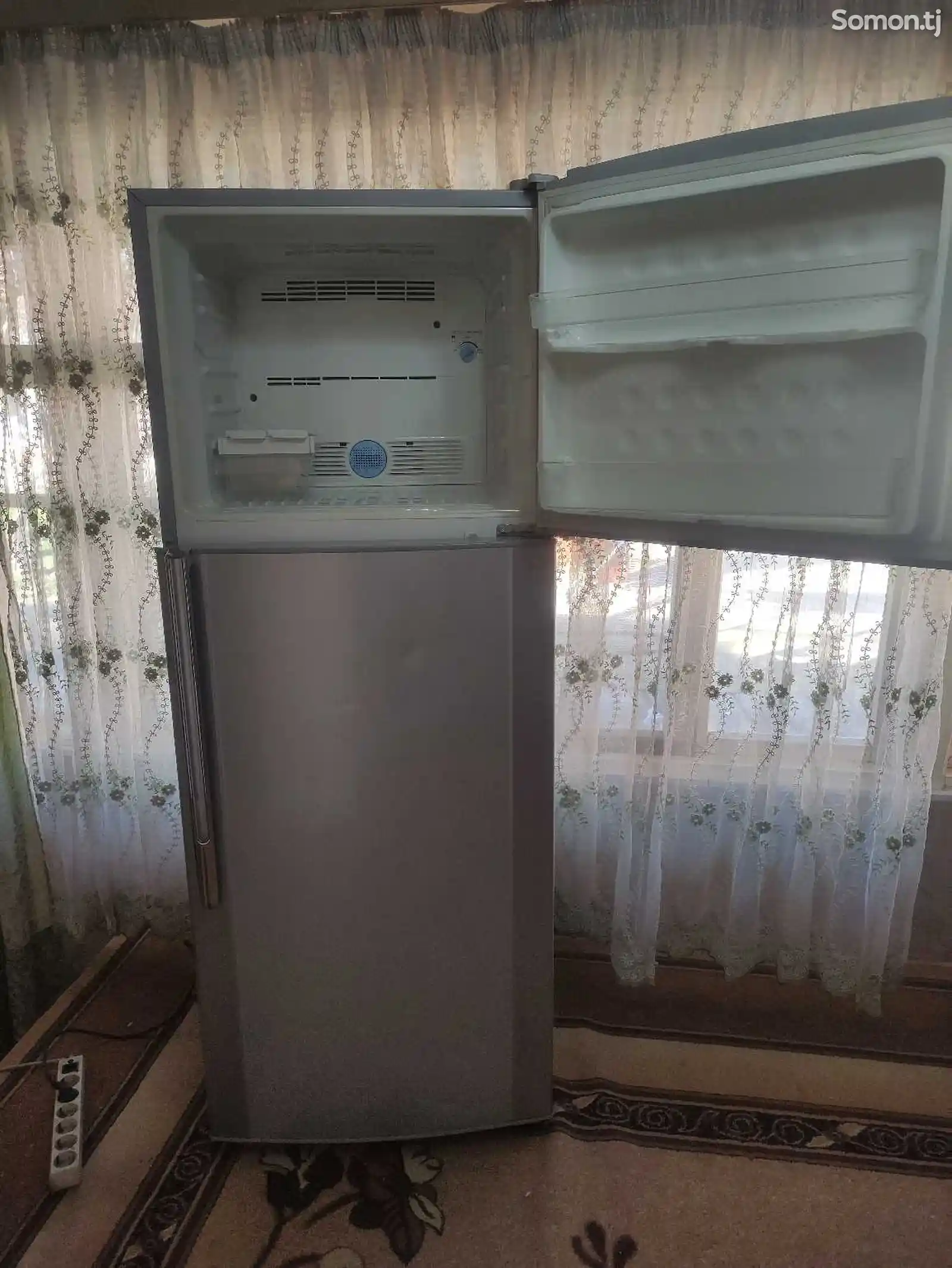 Холодильник Sharp-7