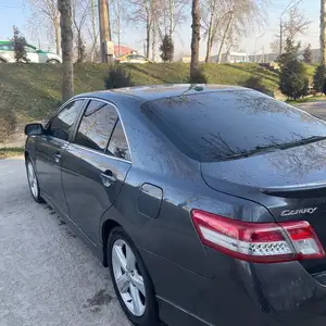 Toyota Camry, 2011