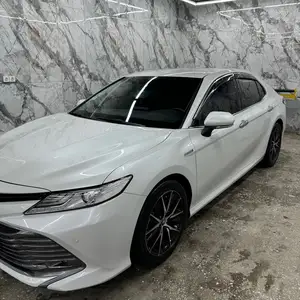 Toyota Camry, 2018