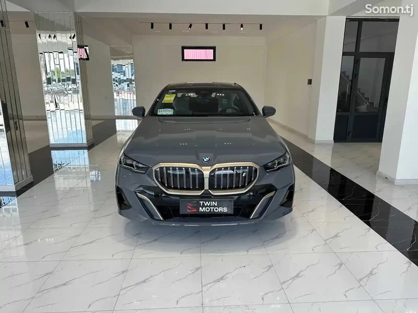 BMW 5 series, 2024-4