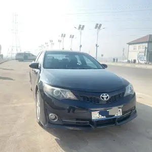 Toyota Camry, 2013