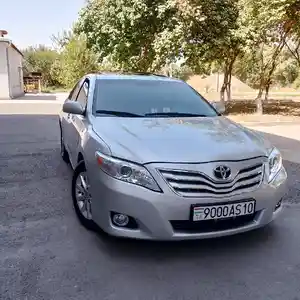 Toyota Camry, 2011