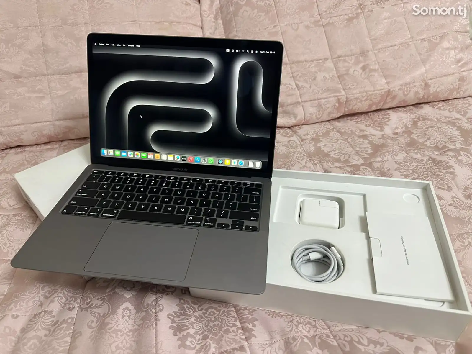 Ноутбук MacBook air 2020 256GB-1