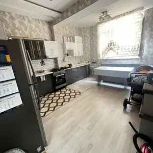 2-комн. квартира, 10 этаж, 80 м², Овир