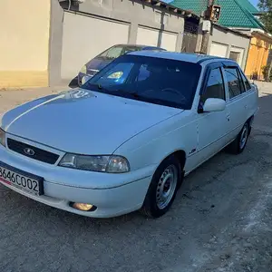 Daewoo Nexia, 1995