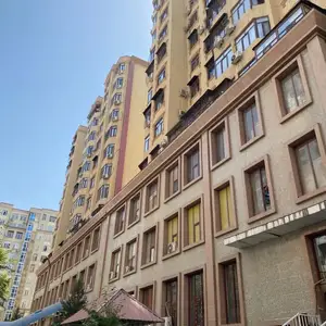 3-комн. квартира, 12 этаж, 92 м², Шохмансур