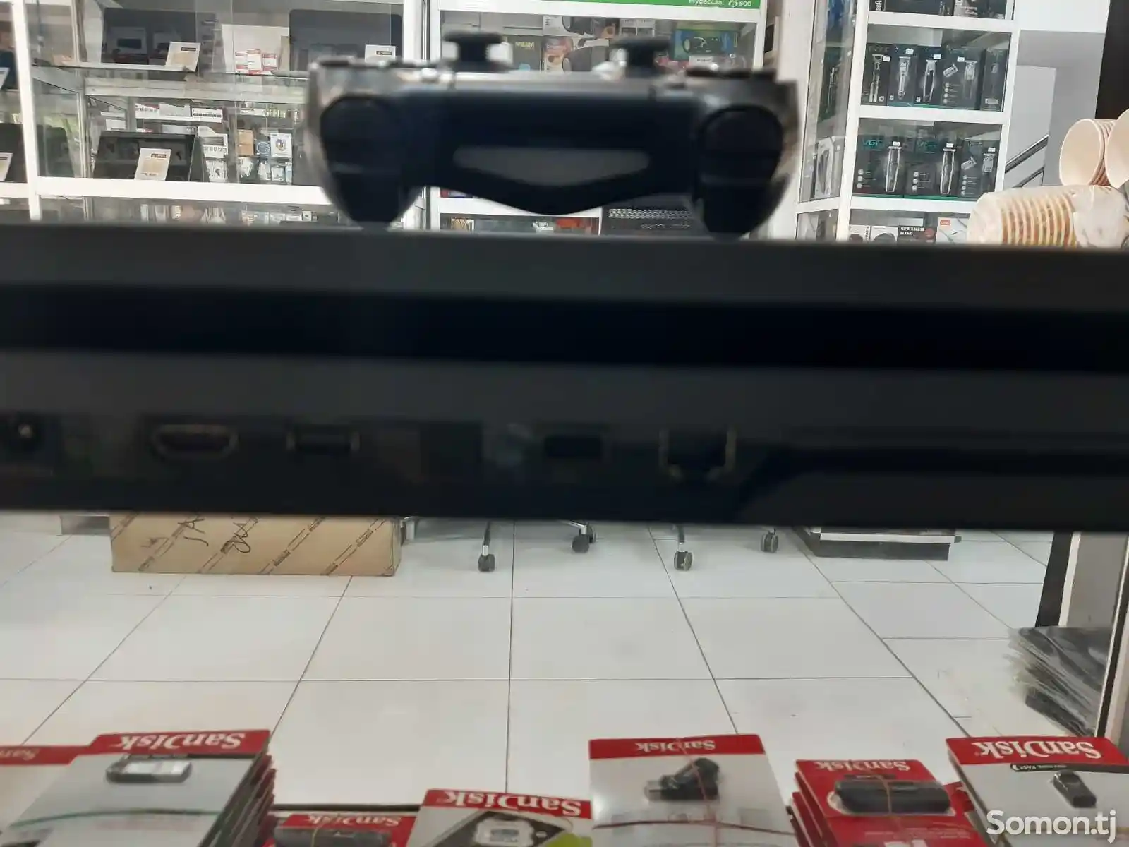 Игровая приставка PS 4pro-2