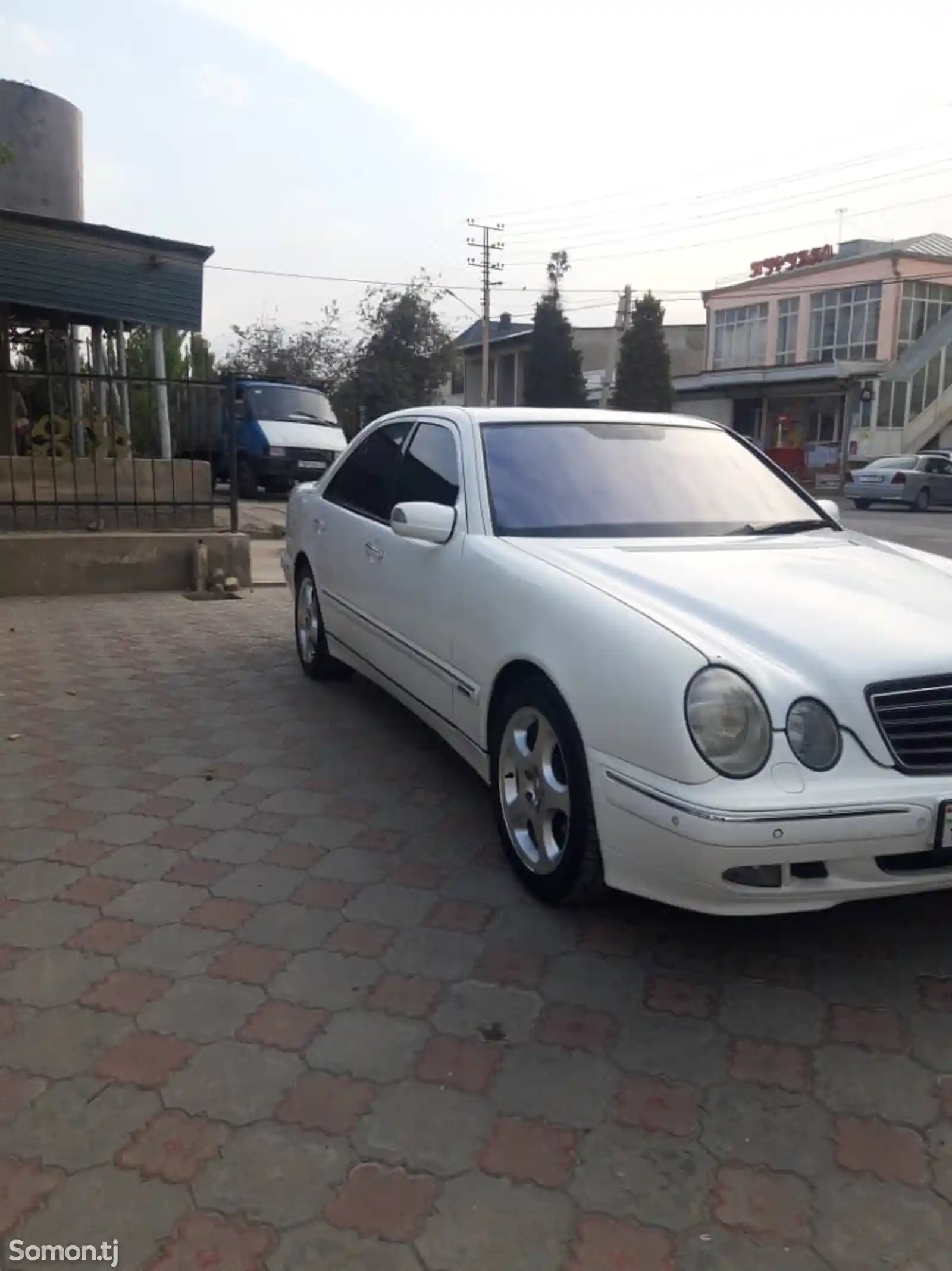 Mercedes-Benz E class, 2000-4