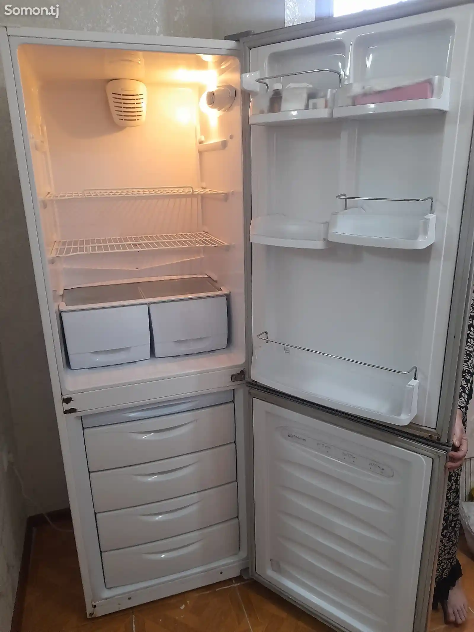 Холодильник Емерсун-2