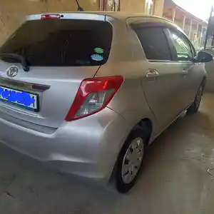 Toyota Vitz, 2012