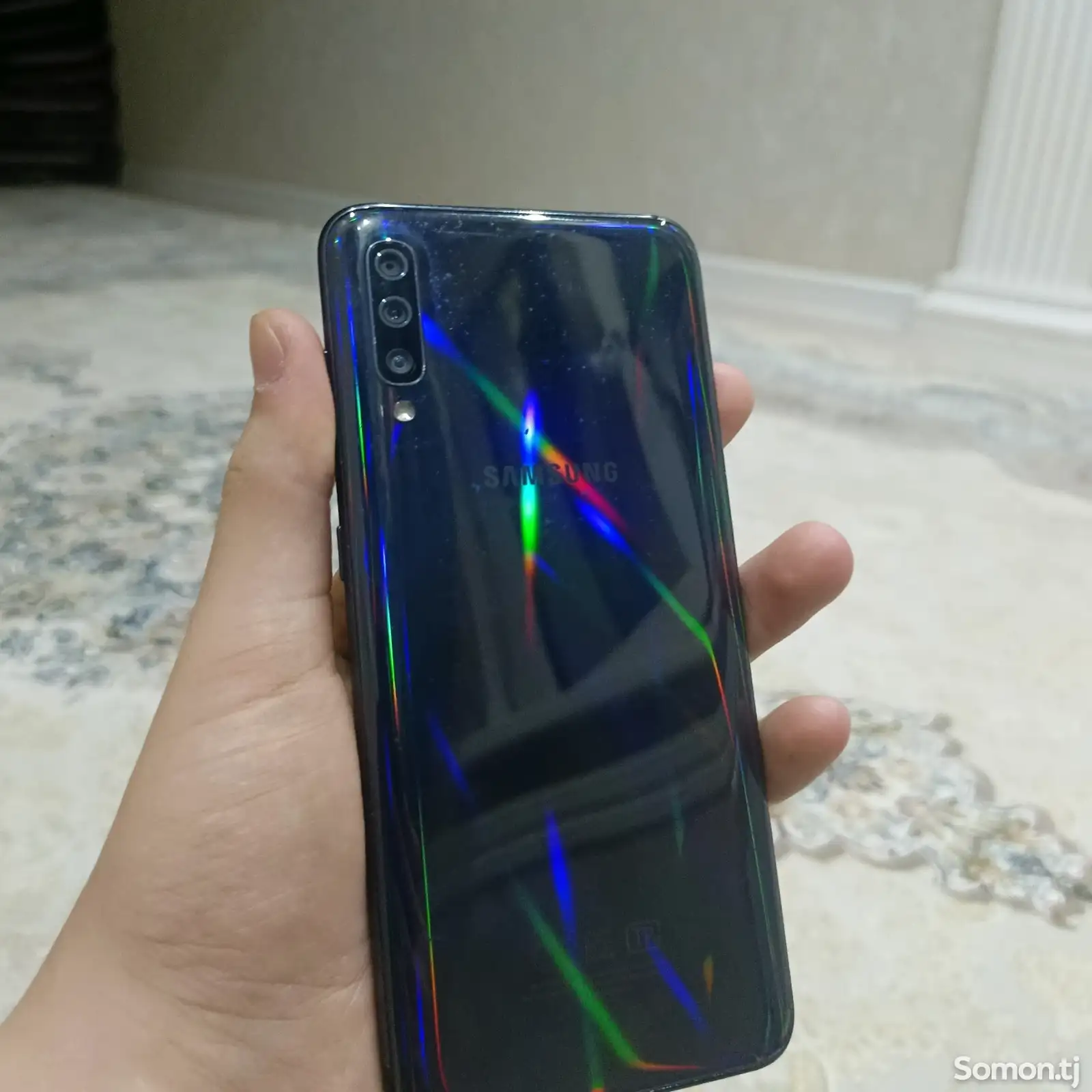 Samsung Galaxy A70-1