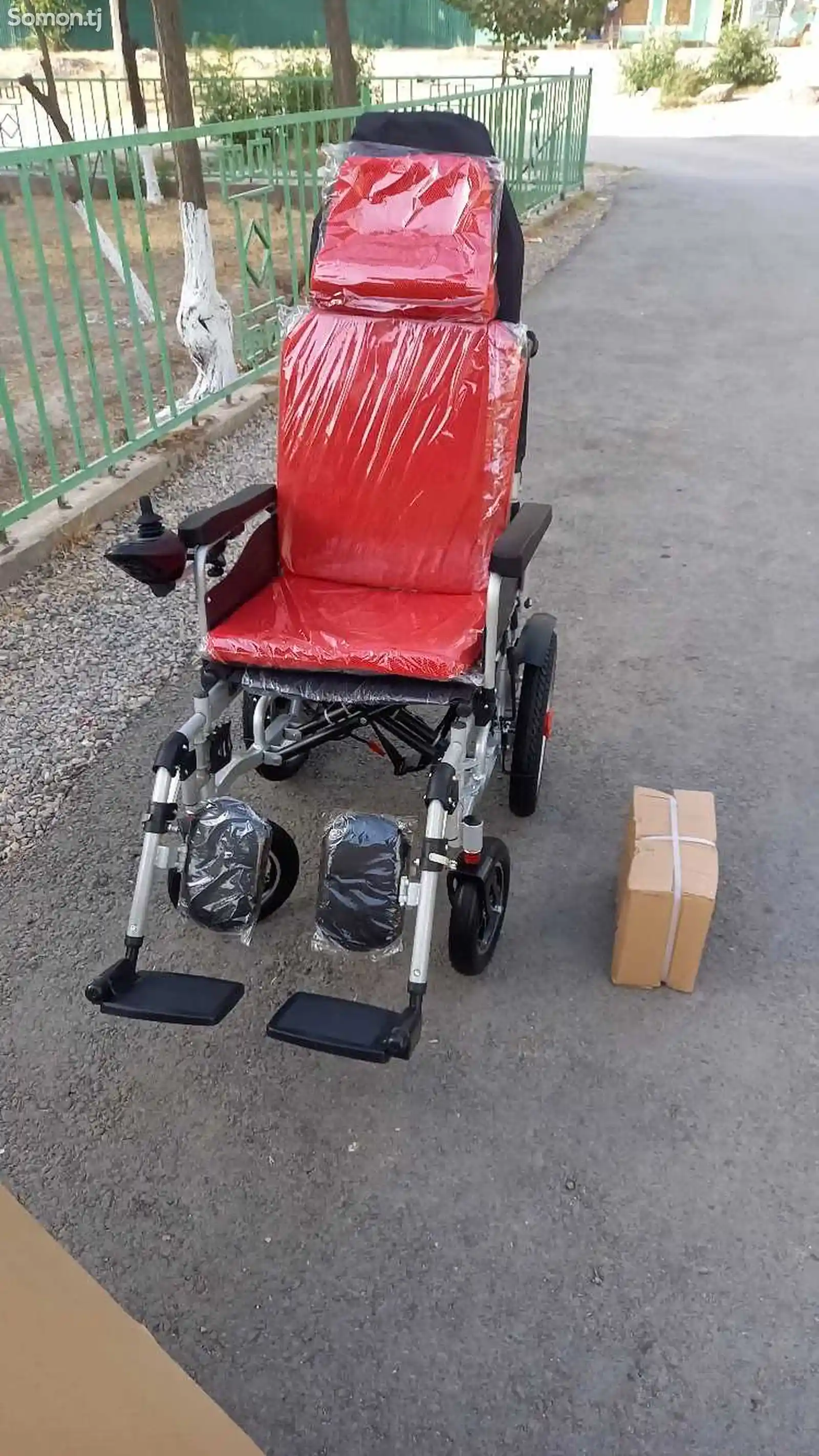 Инвалидная коляска с аккумулятором-3