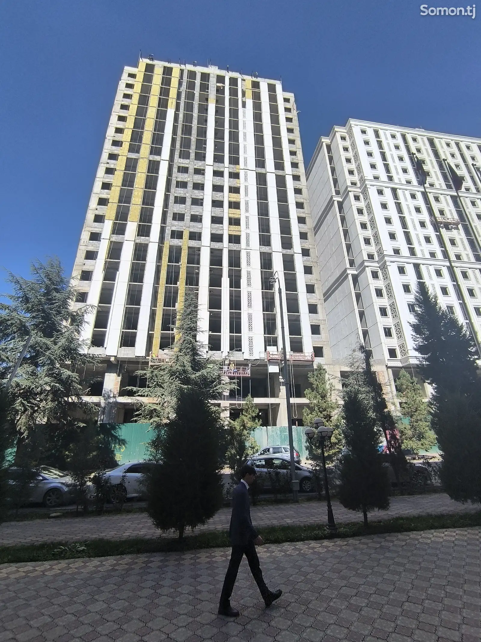 2-комн. квартира, 19 этаж, 98 м², Славянский университет-1