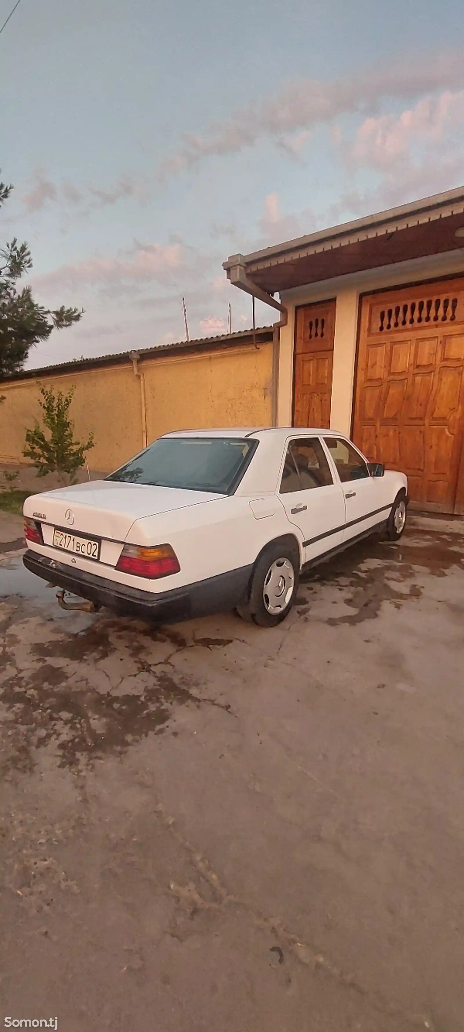 Mercedes-Benz W124, 1987-5