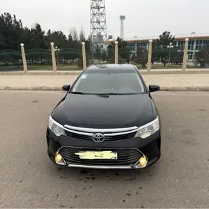 Toyota Camry, 2016