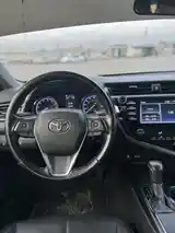 Toyota Camry, 2019-14