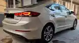 Hyundai Elantra, 2017-7