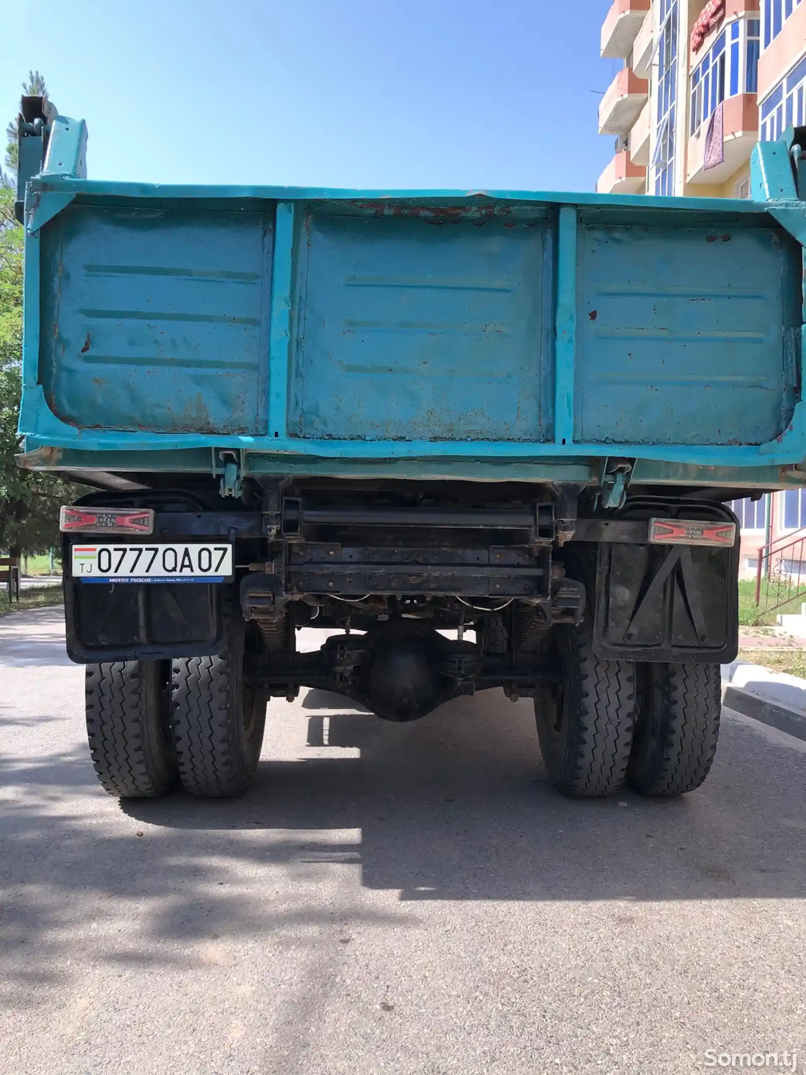 Бортовой грузовик Зил-15