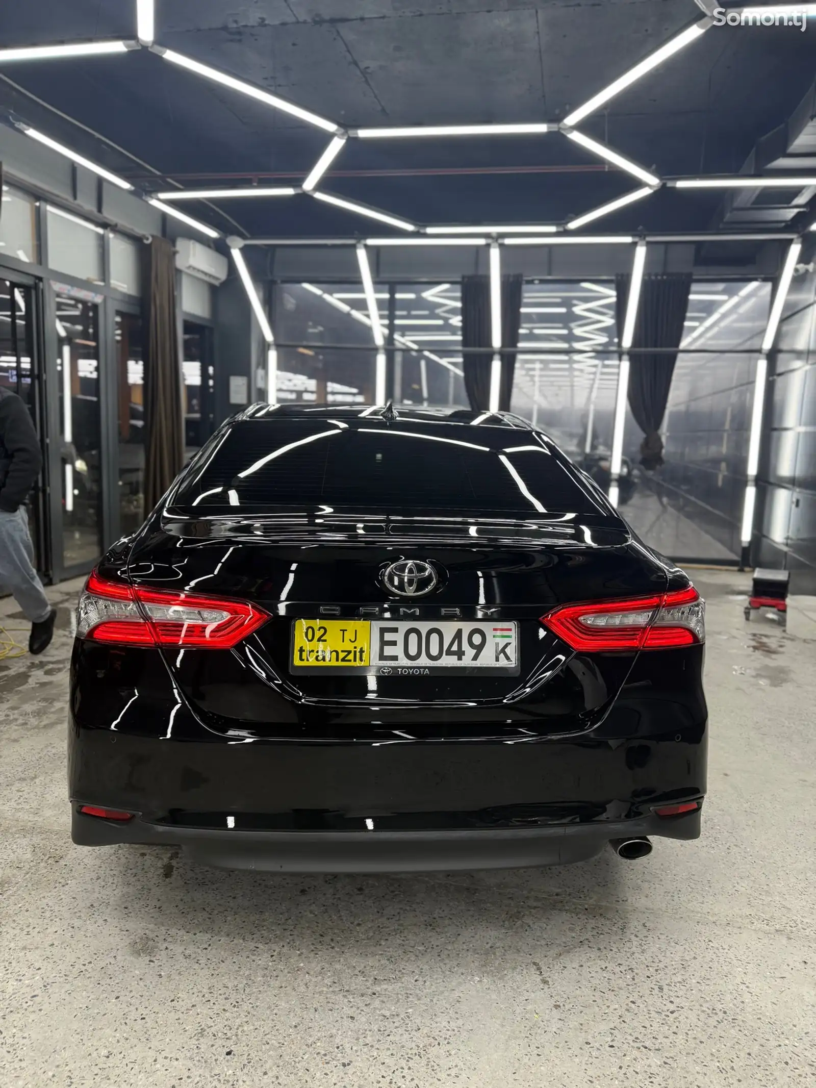 Toyota Camry, 2018-1