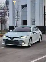 Toyota Camry, 2019-9