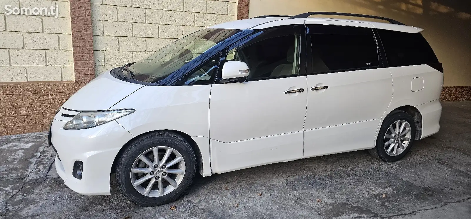 Toyota Estima, 2012-1