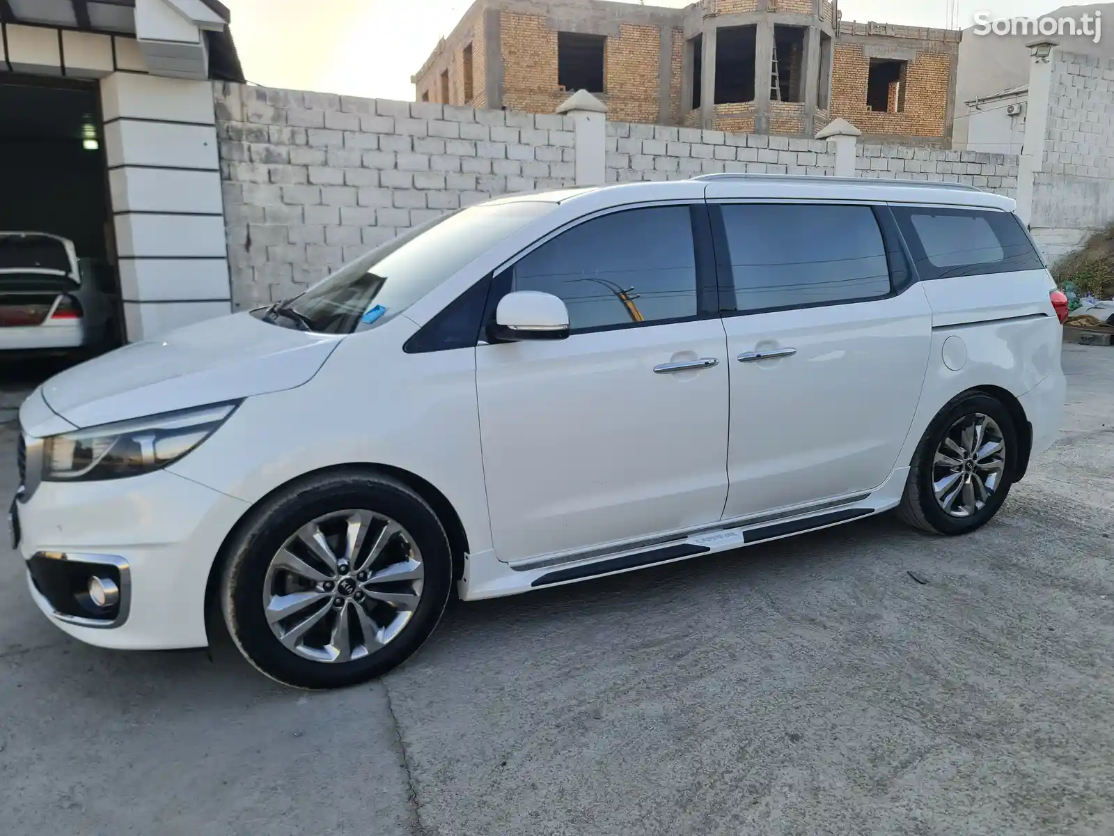 Kia Carnival, 2015-3