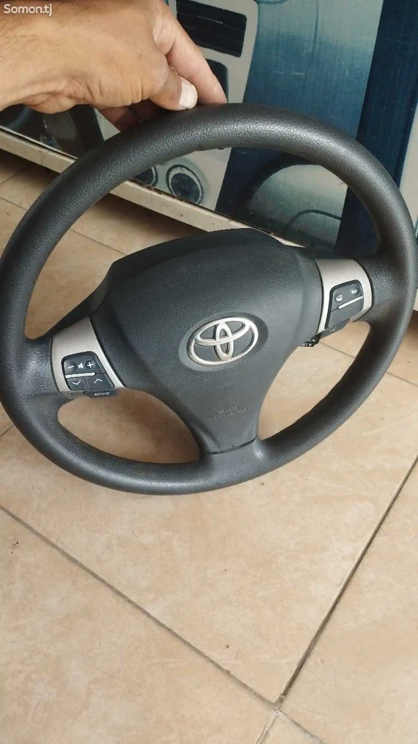 Руль на Toyota Camry 2-5