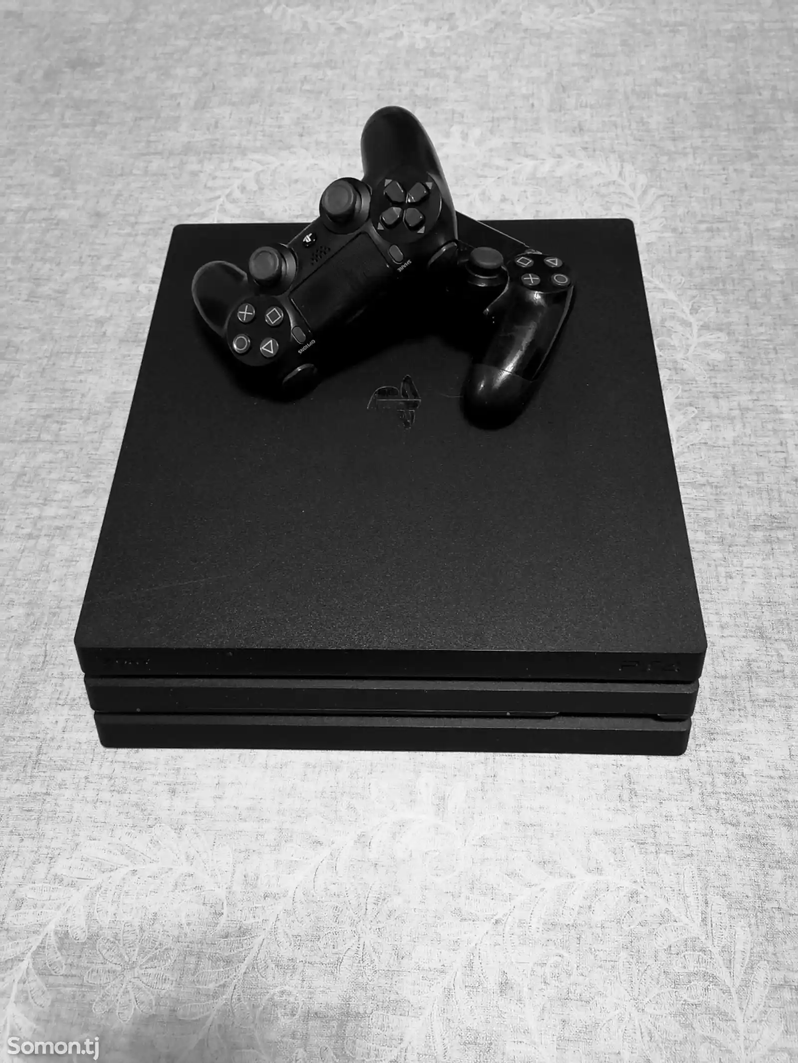 Игровая приставка Sony PS4 PRO-1