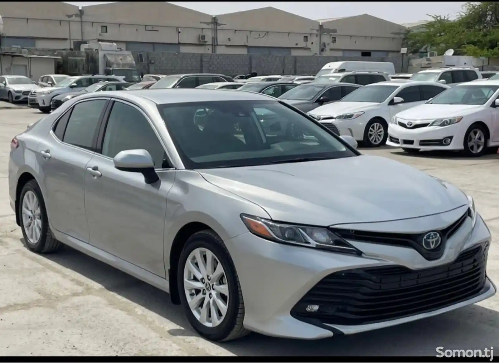 Toyota Camry, 2020-1