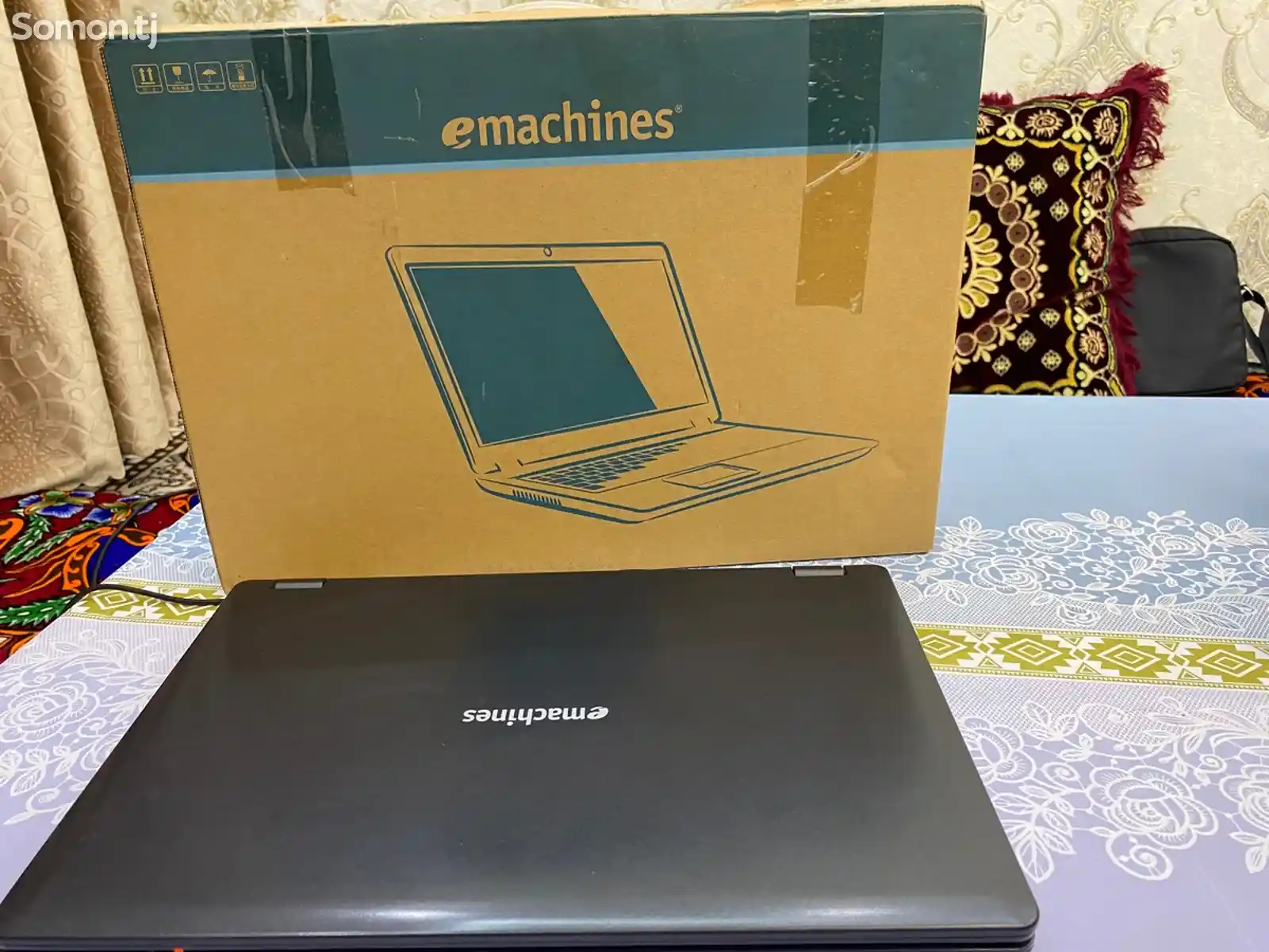 Ноутбук Emachines Acer-7