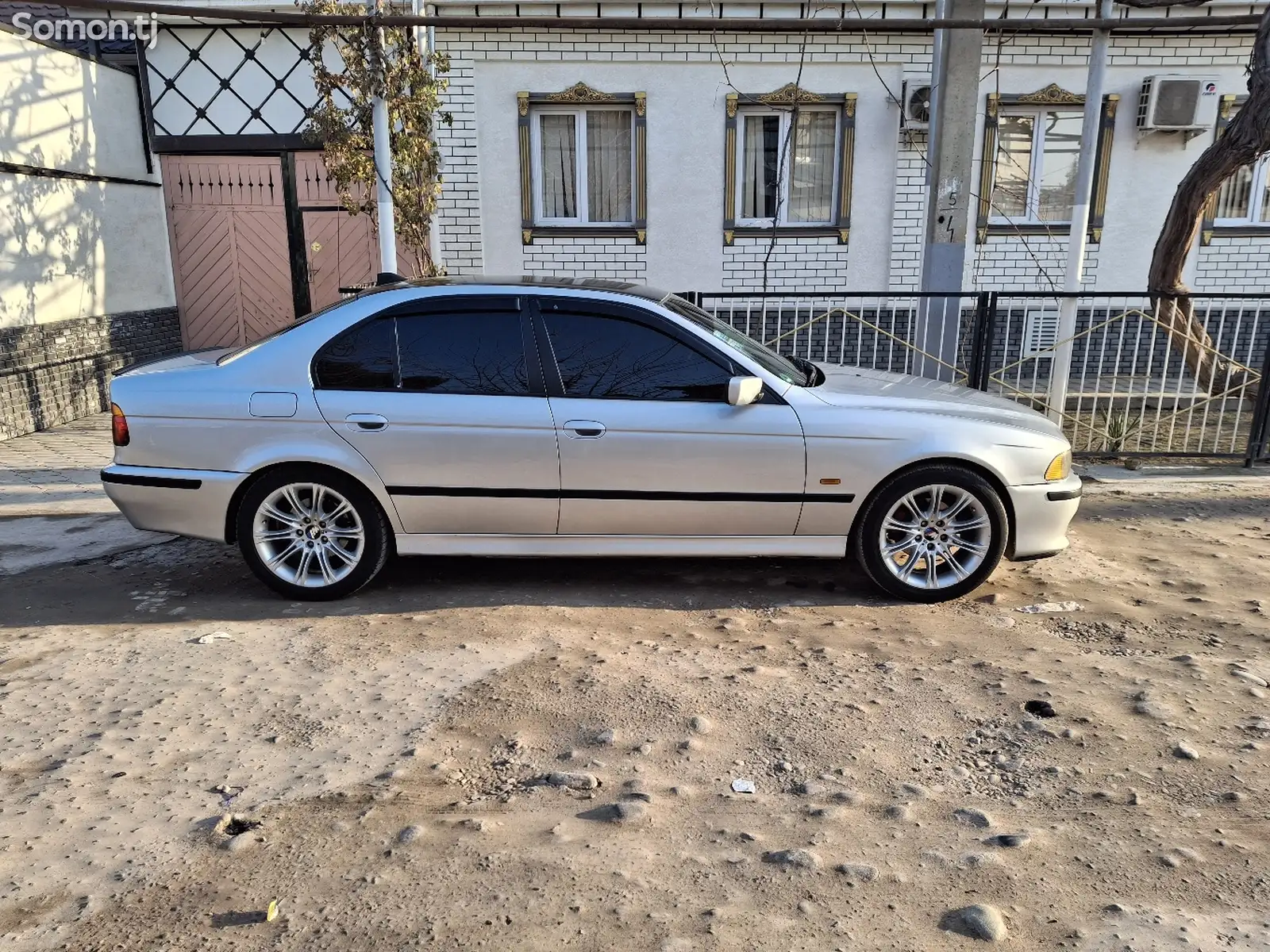 BMW 5 series, 2000-1