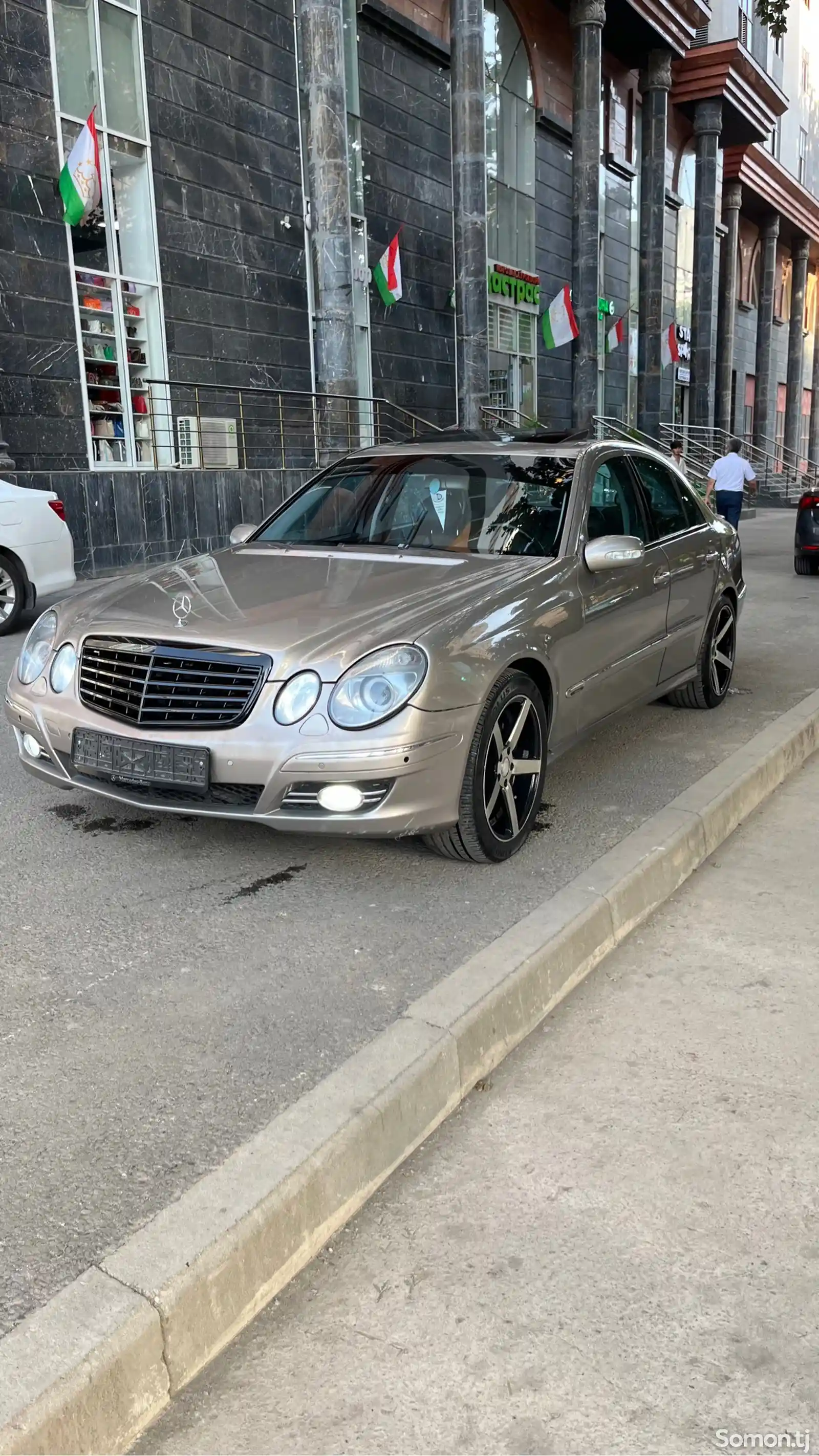 Mercedes-Benz E class, 2005-1