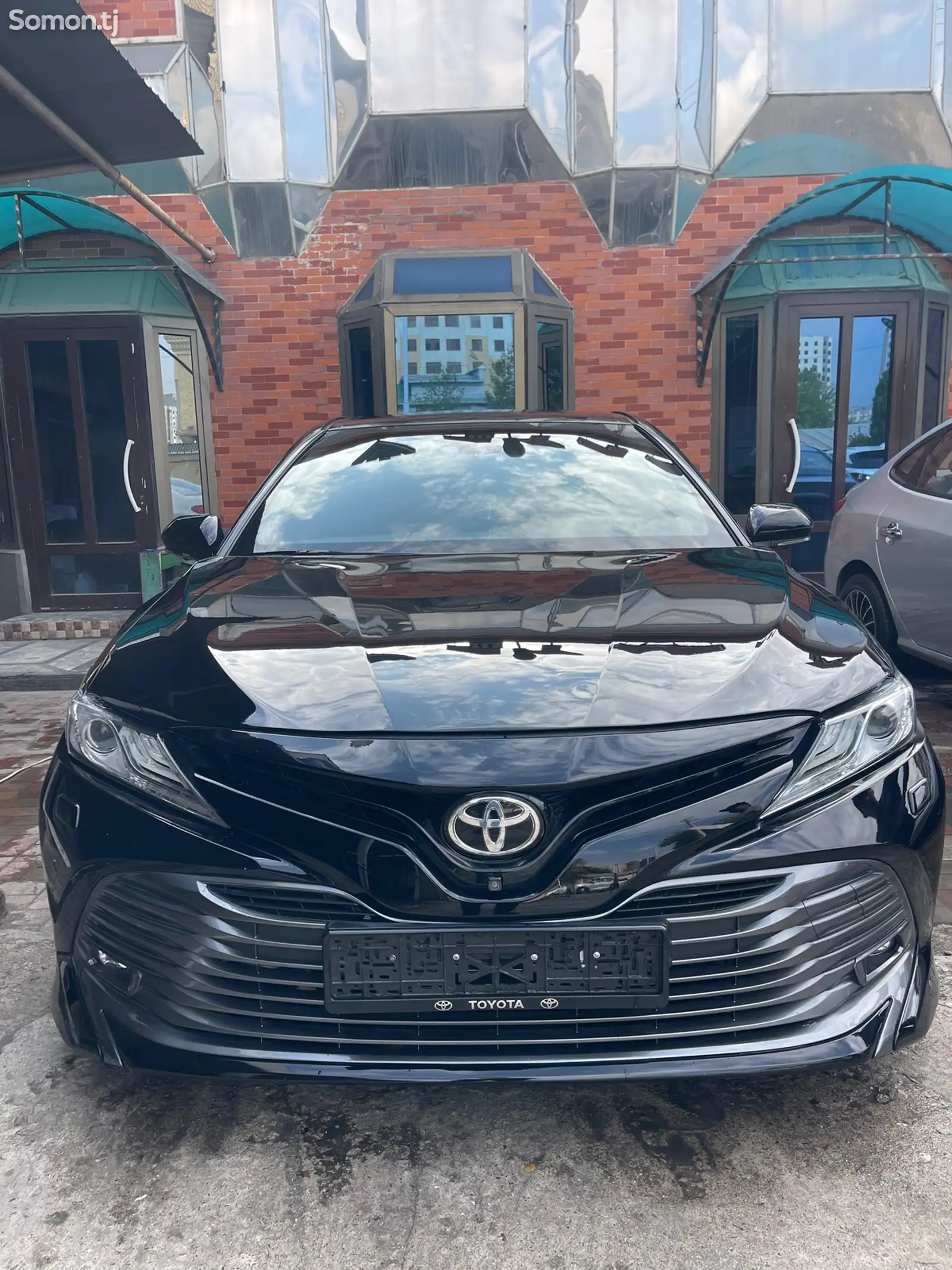 Toyota Camry, 2019-1