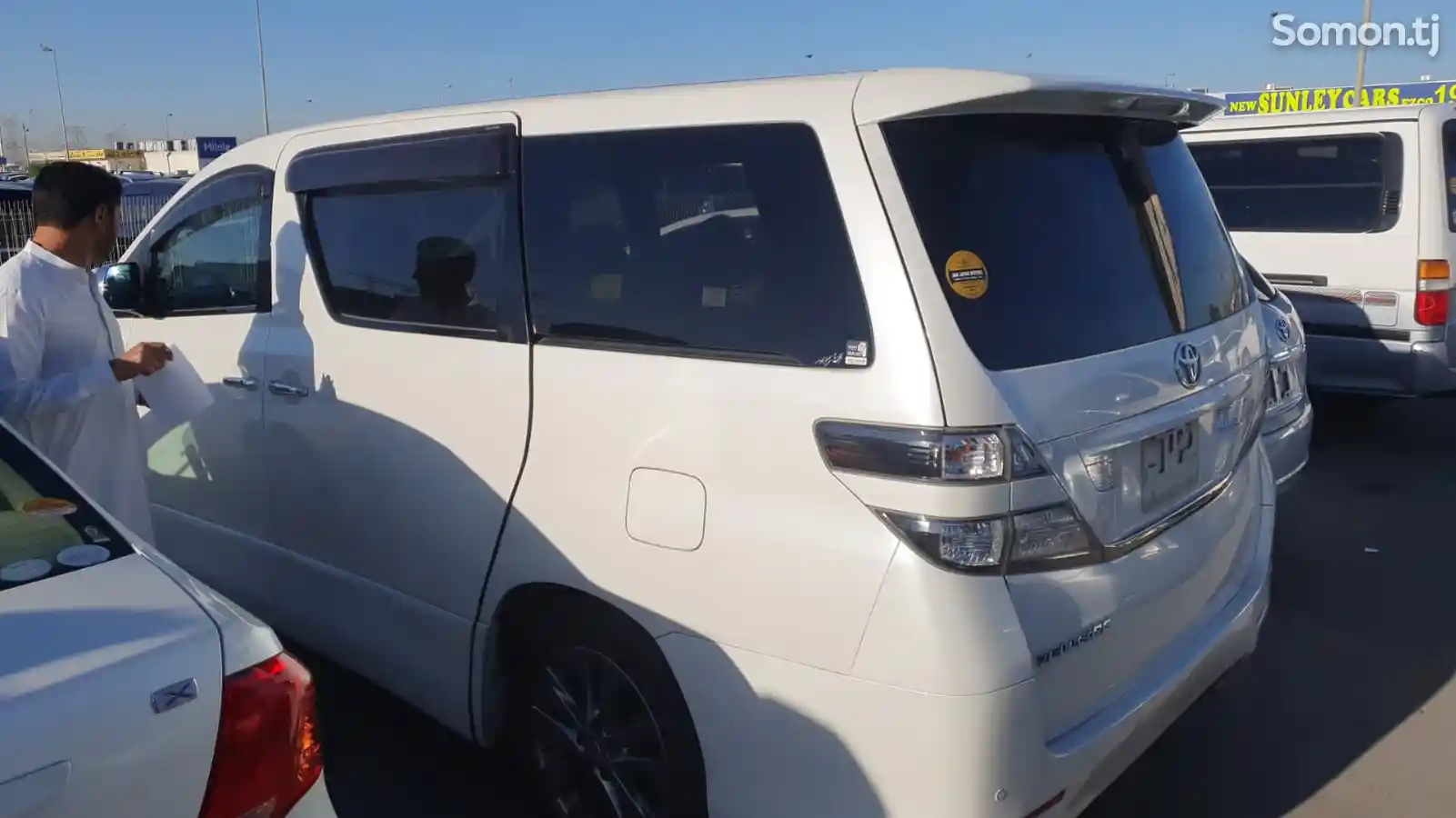 Toyota Vellfire, 2011-1