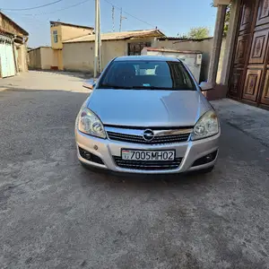 Opel Astra H, 2008