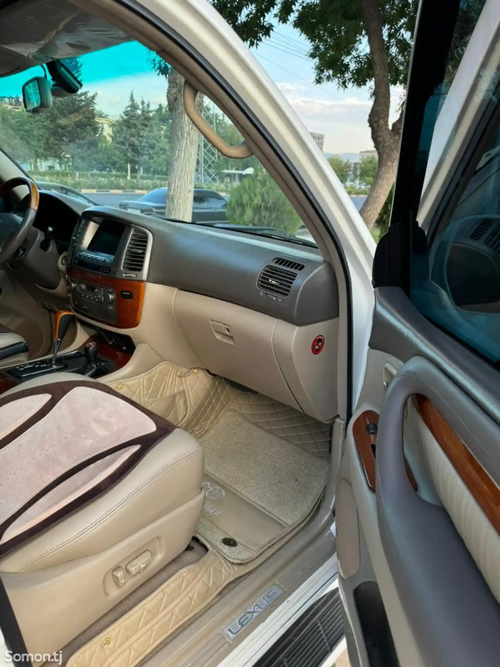 Lexus LX series, 2007-8