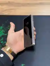 Samsung Galaxy Z Fold 4-3