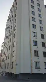 3-комн. квартира, 4 этаж, 64 м², 13мкр-11