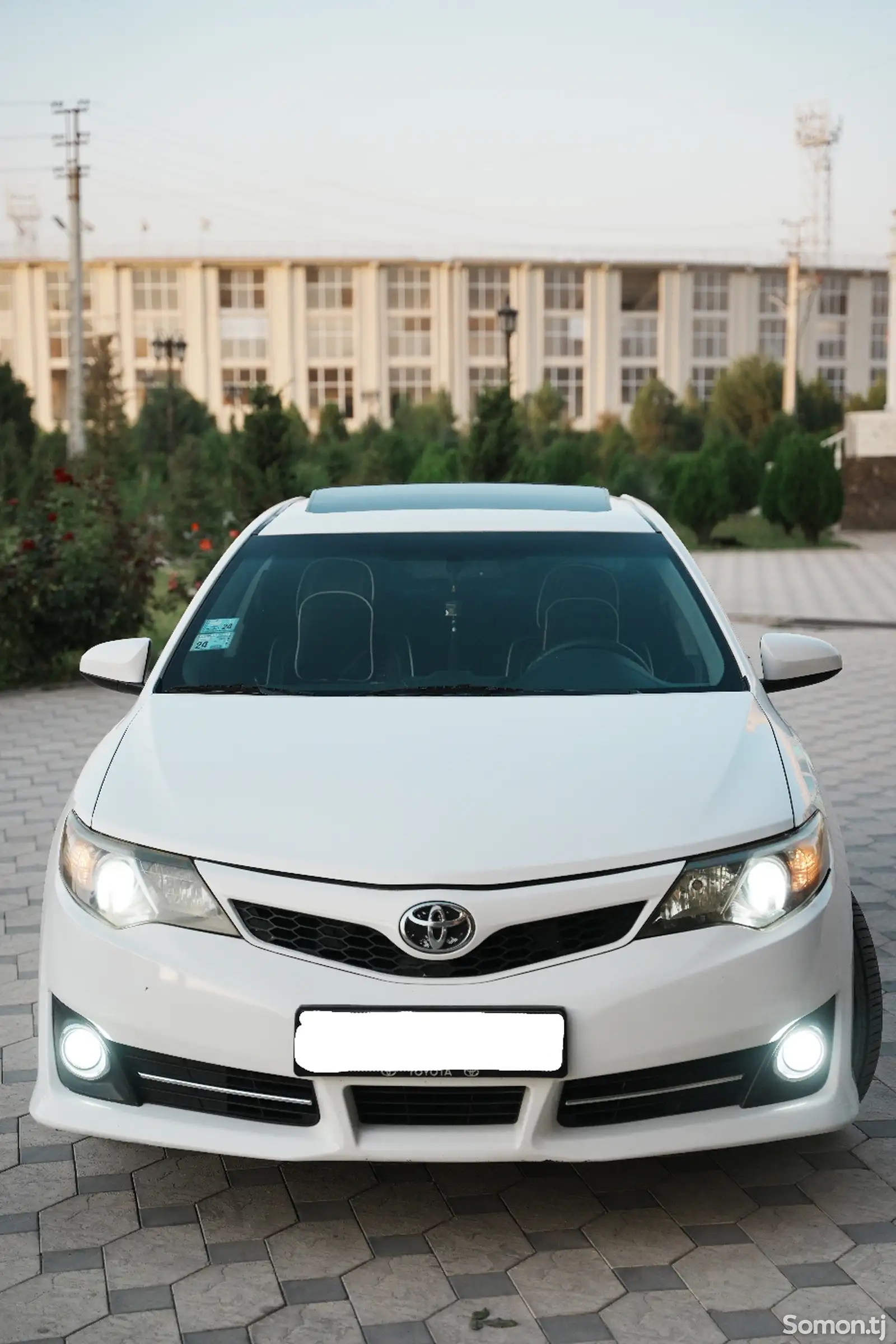 Toyota Camry, 2012-1