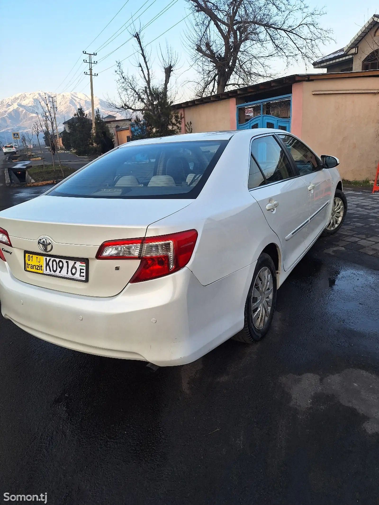 Toyota Camry, 2012-1