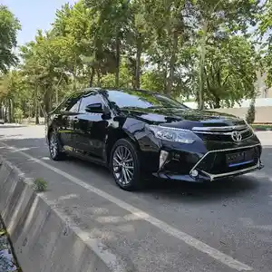 Toyota Camry, 2015